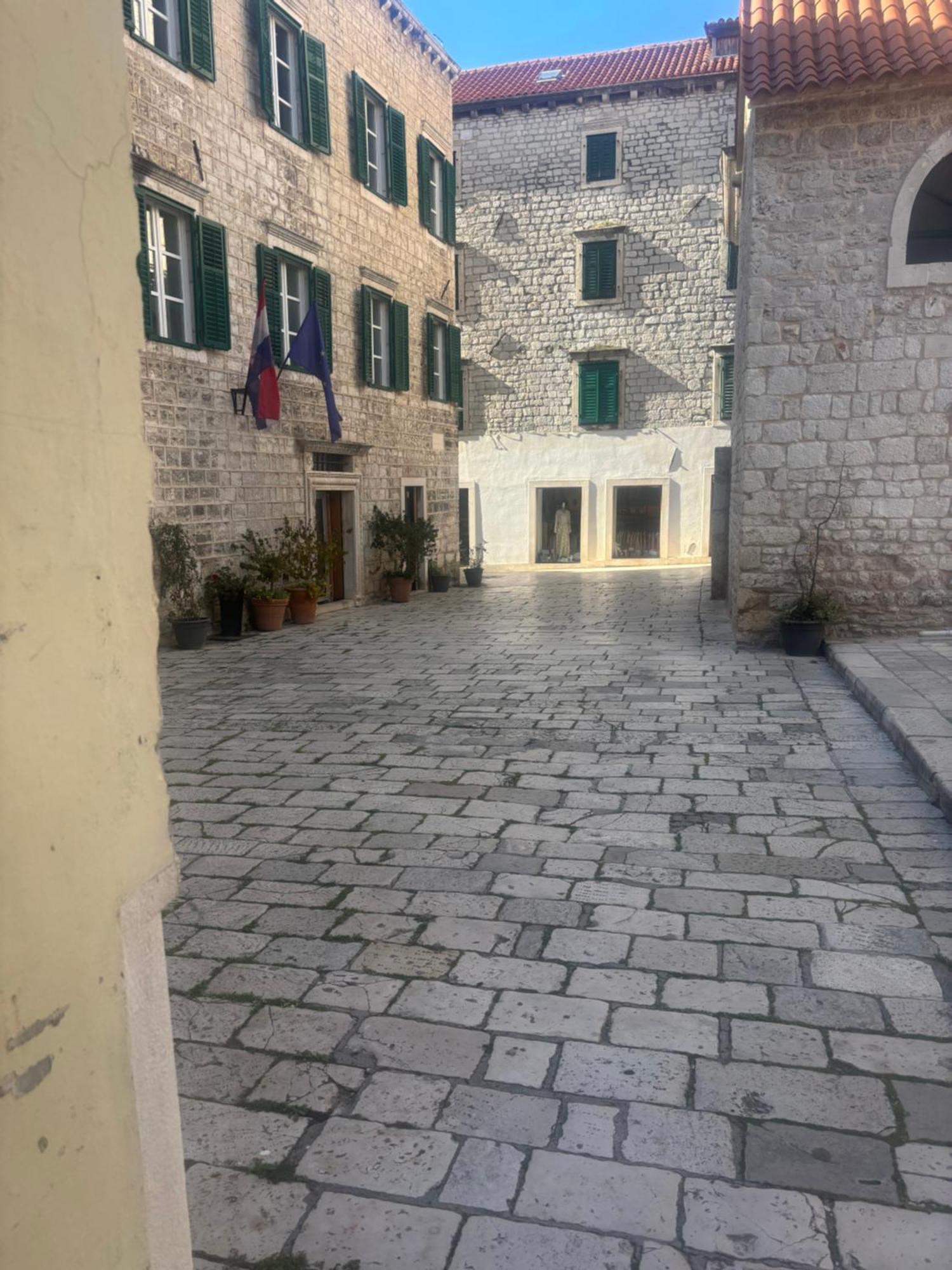 Old Town Apartment Sibenik Luaran gambar